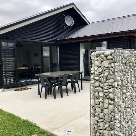 Townhouse Feel In Irishman Villa Twizel Eksteriør bilde