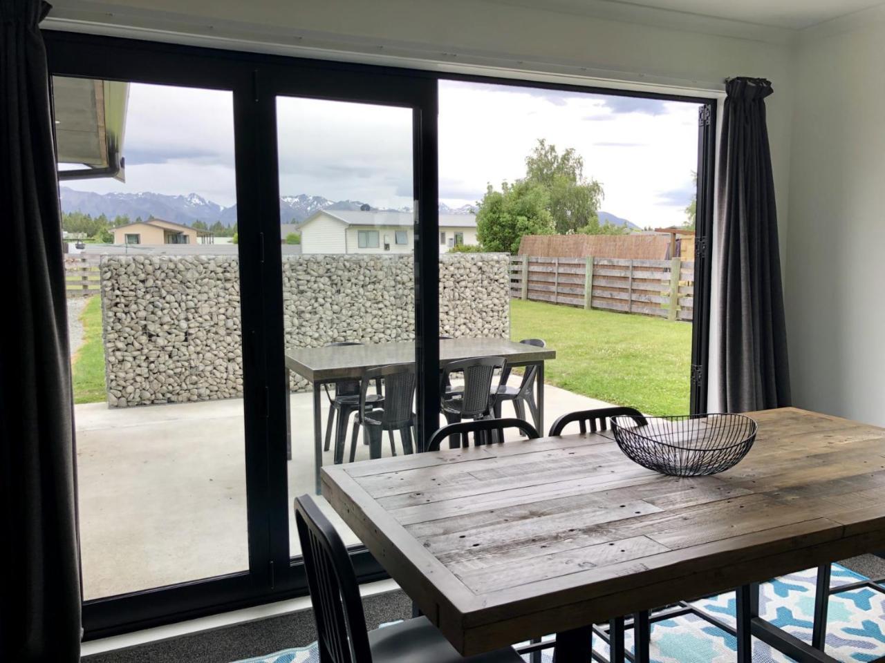 Townhouse Feel In Irishman Villa Twizel Eksteriør bilde