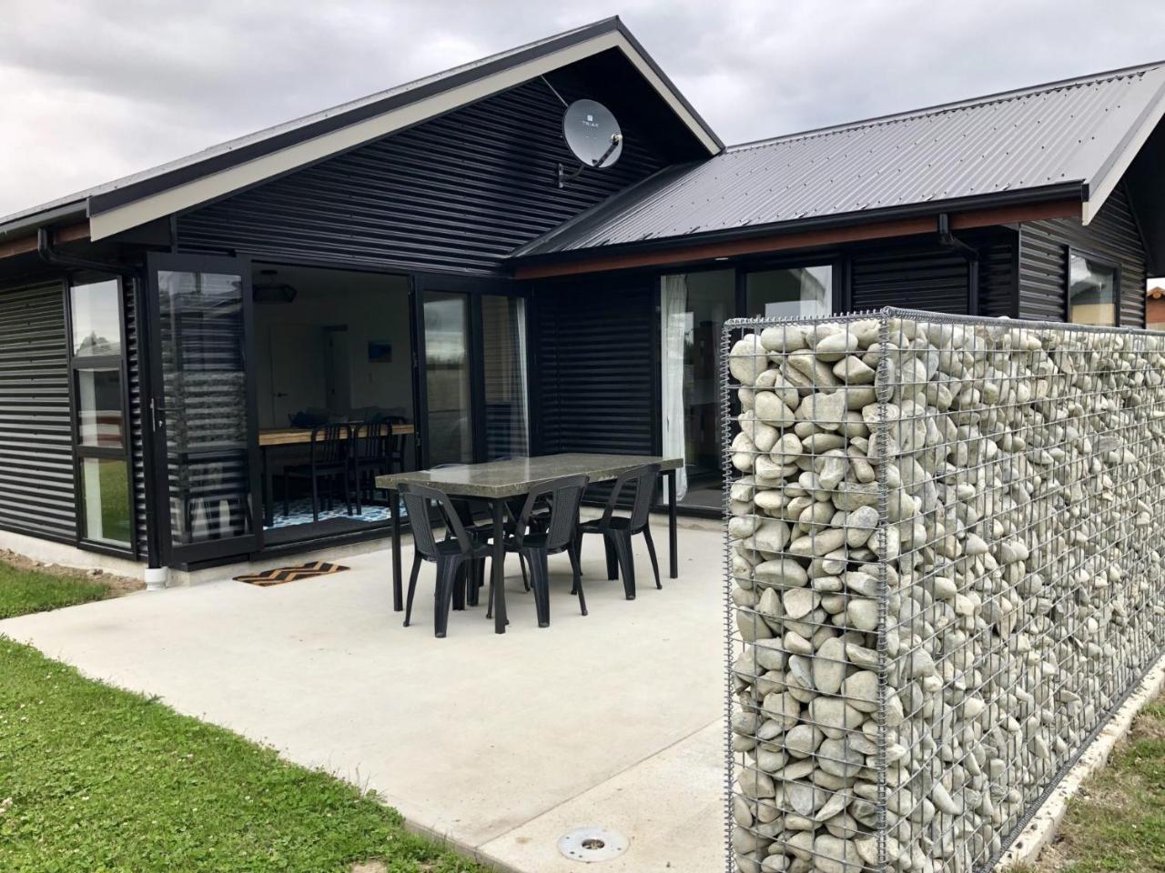 Townhouse Feel In Irishman Villa Twizel Eksteriør bilde